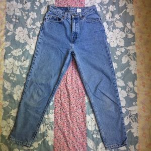 SOLDVintage High Waist Levi’s 521 Jeans Size 8